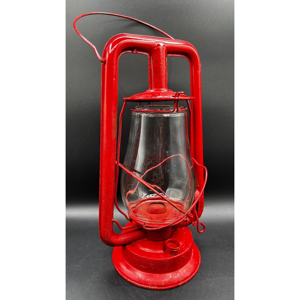 Vtg Regal Red Kerosene Lantern Tubular Oil Hurricane Lamp Glass Globe 13.5" RR